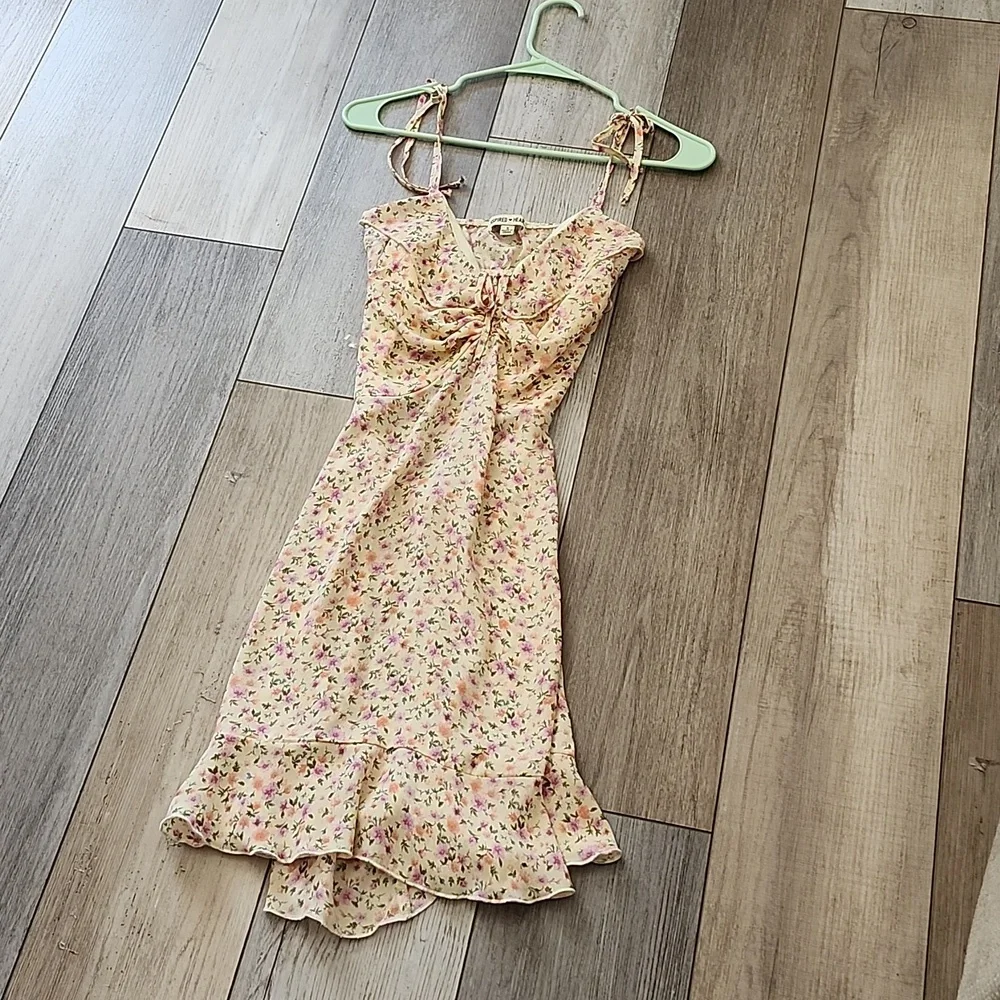 SEXY LITTLE DRESS...CUT OUT BACK SIZE S - Picture 7 of 8